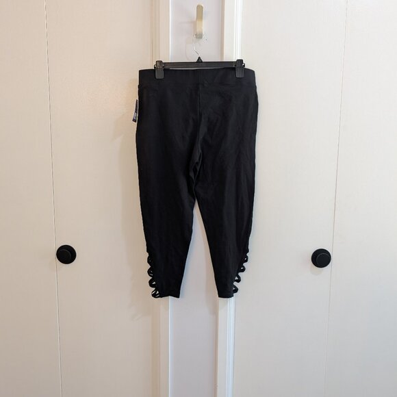 Yummie Black Cropped Leggings with Criss-Cross Detail Size XL NWT - Picture 4 of 4